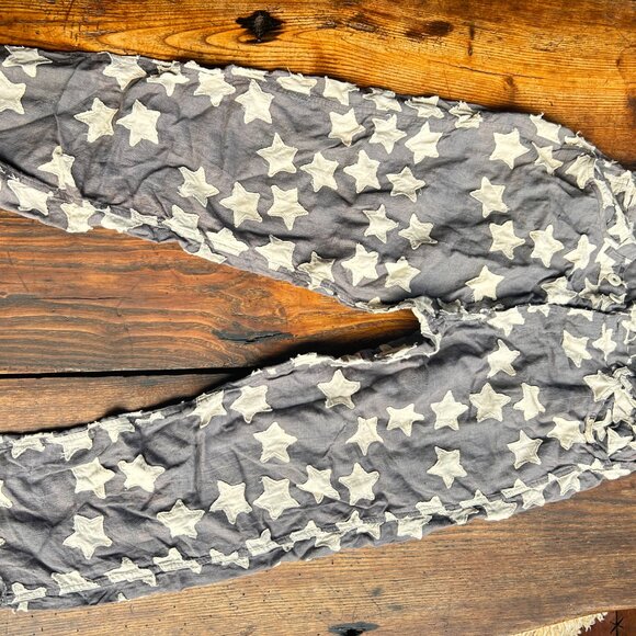 Magnolia Pearl Star Applique pants - Picture 2 of 6